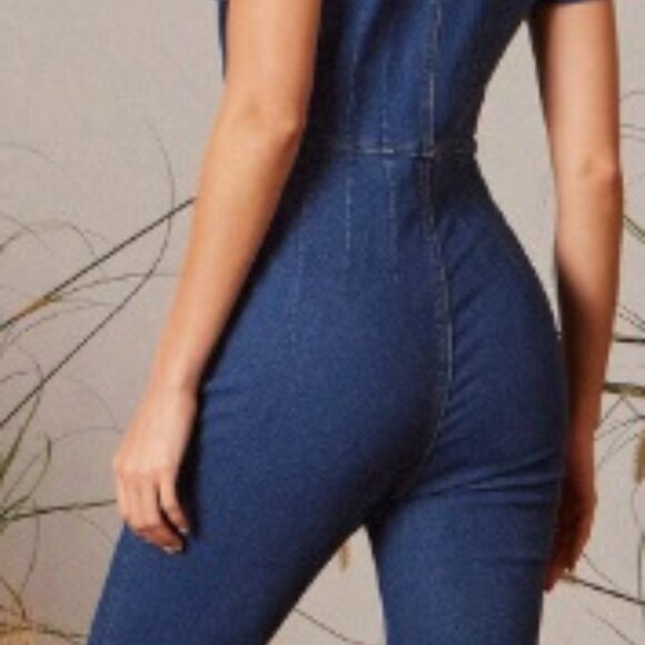 NEW Blue Denim Jumpsuit Size Small - The Jayde Flare - Picture 3 of 4